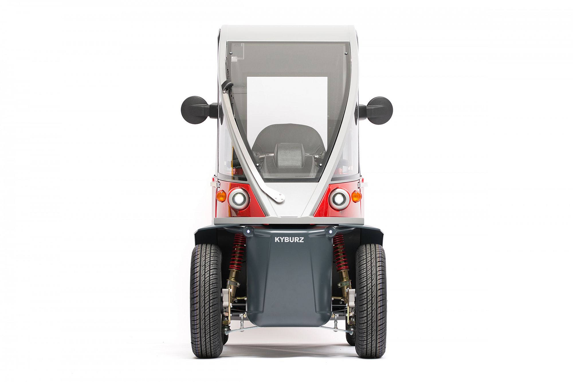 Der KYBURZ PLUS II von vorne