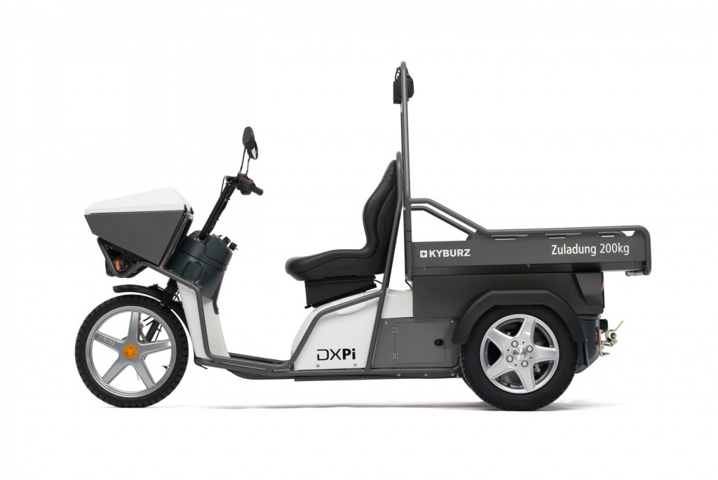 KYBURZ DXPi from the side