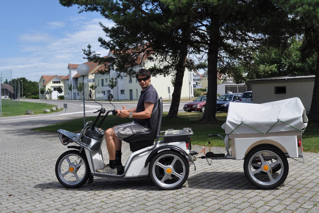 DXS mit Anhänger im Einsatz in der Industrie